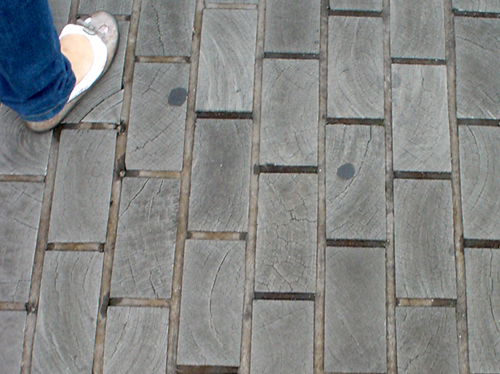 gadgetoff 2007 wooden bricks