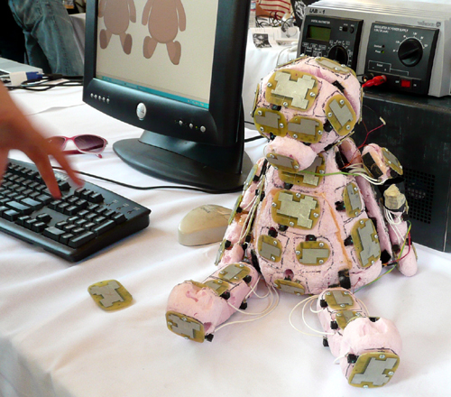 gadgetoff.2009_sensor.bear gadgetoff.2009_sensor.bear